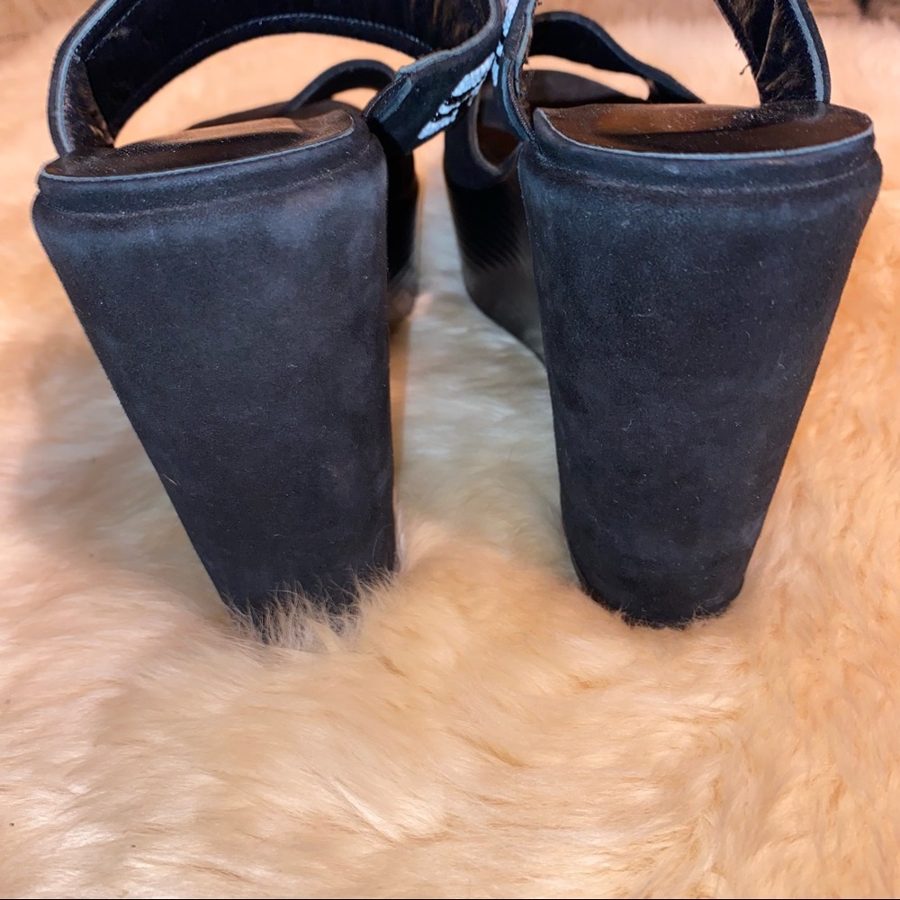 Donald J Pliner Platform Suede Studded Heels - Picture 4 of 6